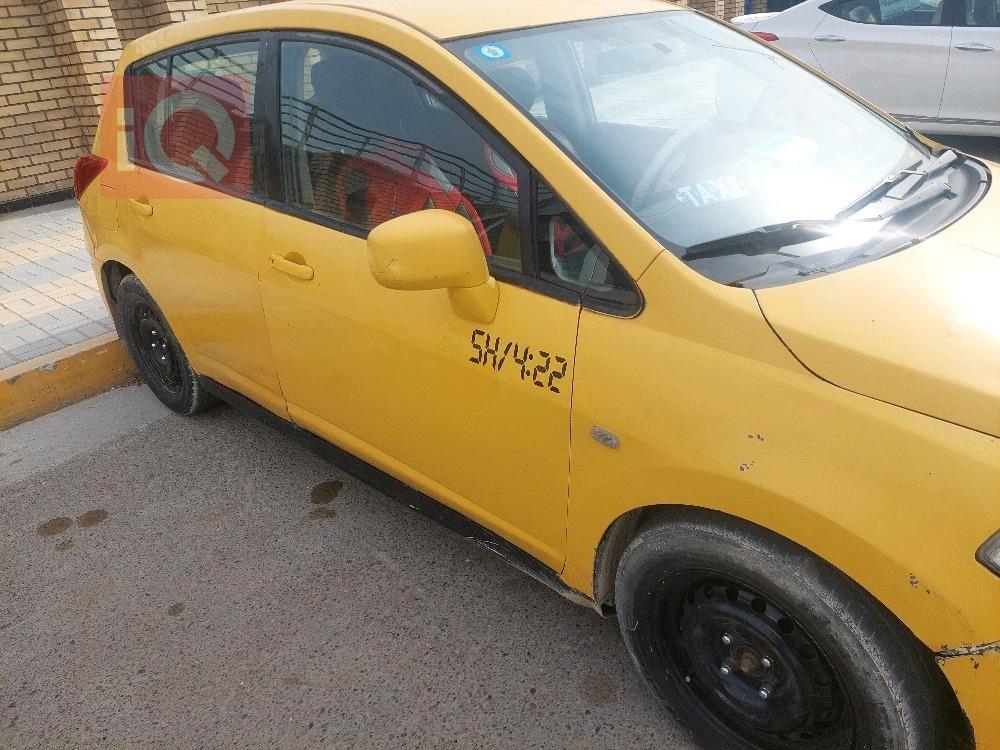 نيسان فيرسا